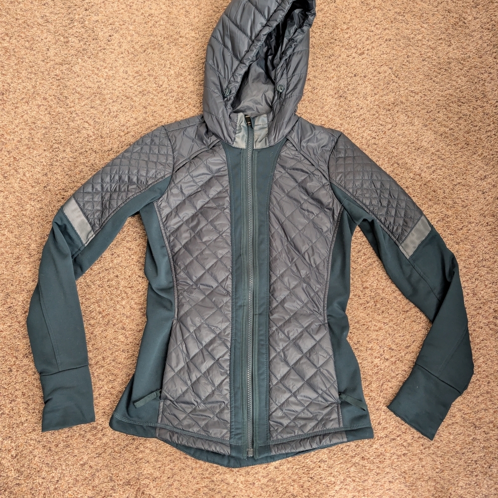Athleta Rock Springs Quilted Jacket XS Teal Zoned Insulation Thumbholes #350371
